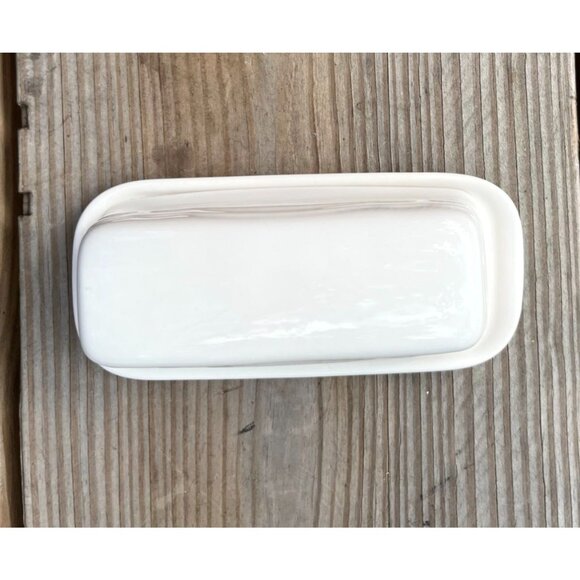 Pfaltzgraff Gazebo White Stoneware Covered Butter Dish - Picture 6 of 13